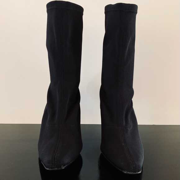 DKNY CITY BOOTIES - Picture 2 of 11